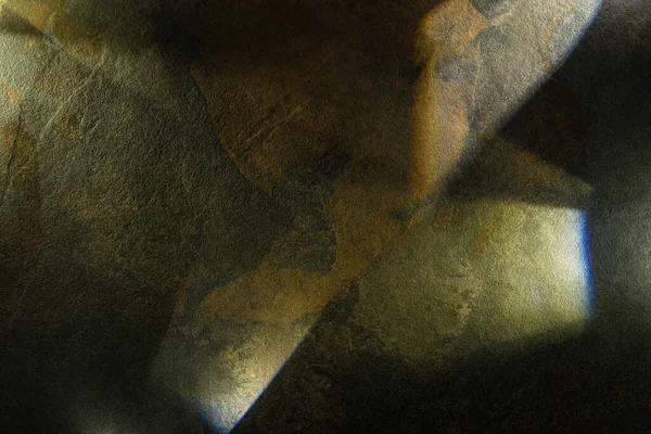 Prisma Claro Con Vigas Sobre Fondo Textura Piedra Oscura —  Fotos de Stock