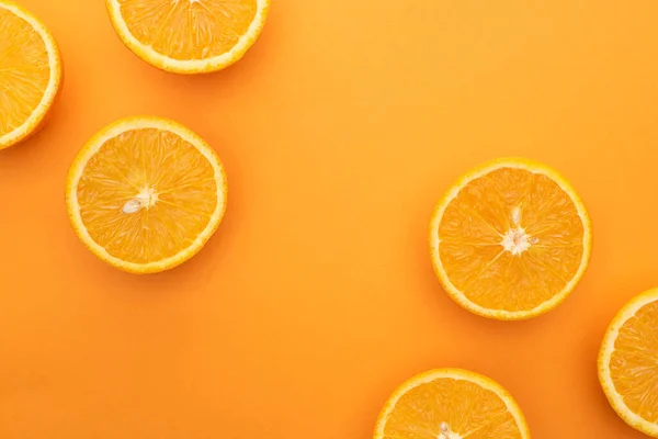 Vue Dessus Tranches Orange Juteuses Mûres Sur Fond Coloré — Photo