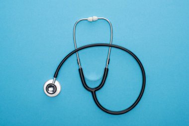 mavi arkaplanda stereoskop üst görünümü