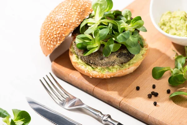 Delicious Green Vegan Burger Microgreens Mashed Avocado Wooden Boar Black — Stock Photo, Image