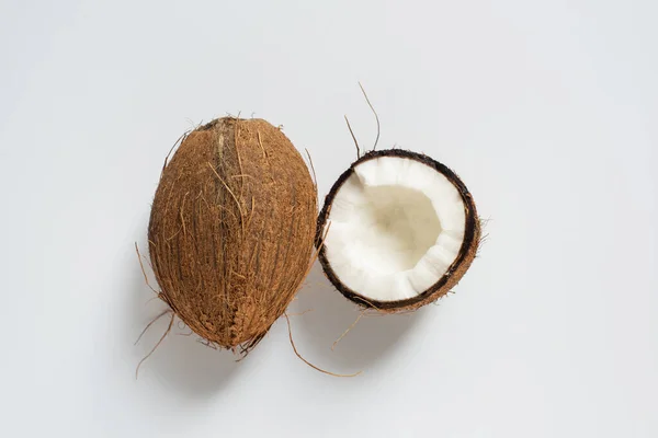 ココナッツの新鮮な美味しさと白を基調とした — ストック写真