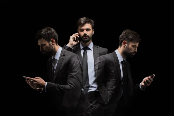 Зайнятий бізнесмен зі смартфоном — стокове фото