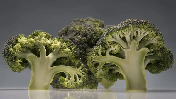 Healthy ripe broccoli branches — Stock Photo