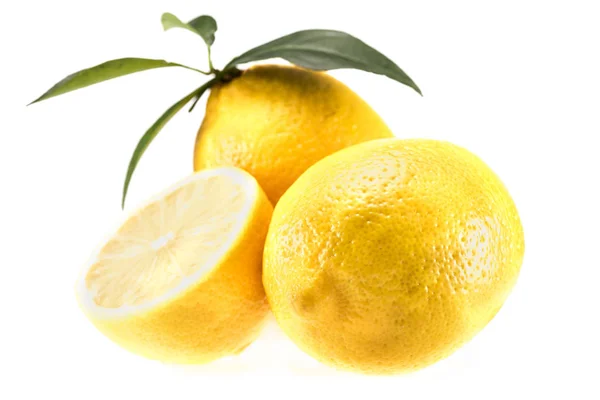 Citrons jaunes juteux — Photo de stock