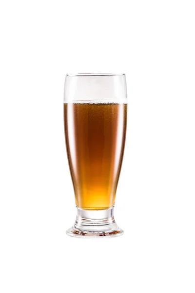 Verre de bière fraîche savoureuse — Photo de stock