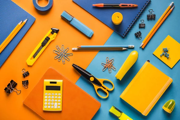 Composition des fournitures scolaires — Stock Photo