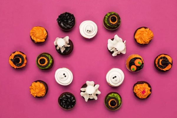 Espeluznantes cupcakes de Halloween - foto de stock