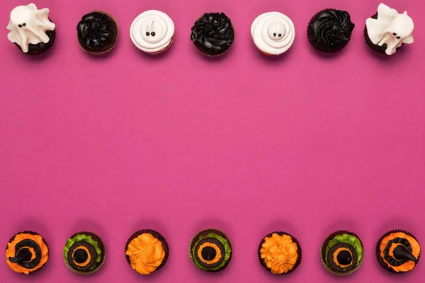 Cupcakes de Halloween decorativos - foto de stock