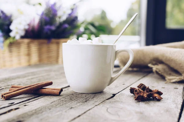 Cup of cacao with marshmallow — Stock Photo