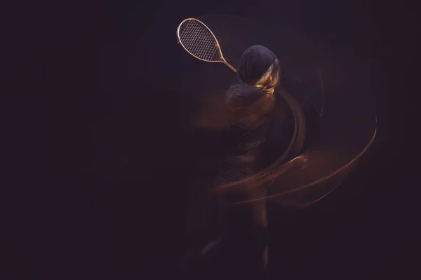Mujer con raqueta de tenis - foto de stock