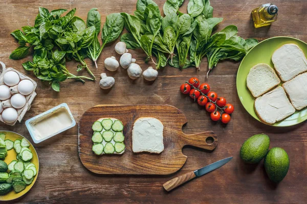 Ingredientes para cozinhar café da manhã — Fotografia de Stock