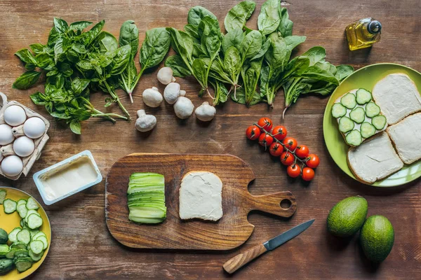 Zutaten zum Kochen von Frühstück — Stockfoto