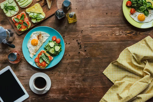 Healthy breakfast for two — Stock Photo