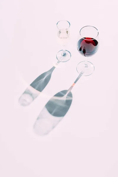 Deux verres de vin — Photo de stock