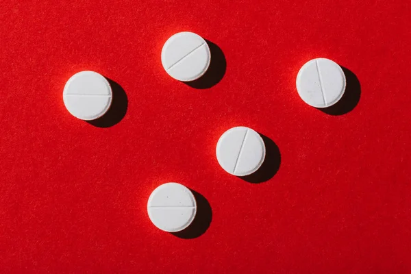 Round white pills — Stock Photo