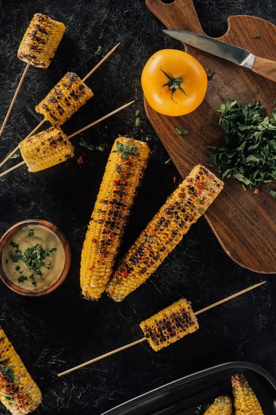 Grilled corn with spices — Stock Photo