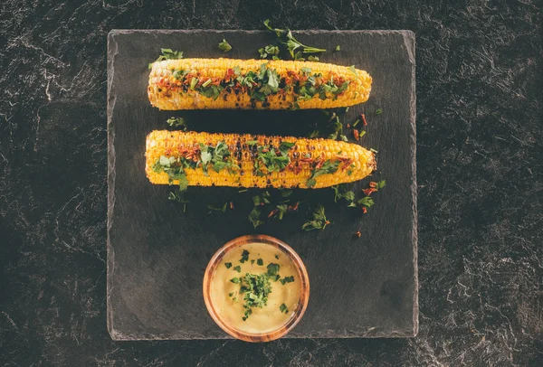 Grilled corn with spices — Stock Photo