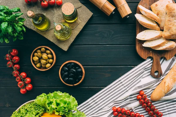 Hortalizas en la mesa — Stock Photo