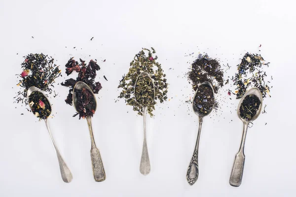 Chá de ervas e colheres — Fotografia de Stock