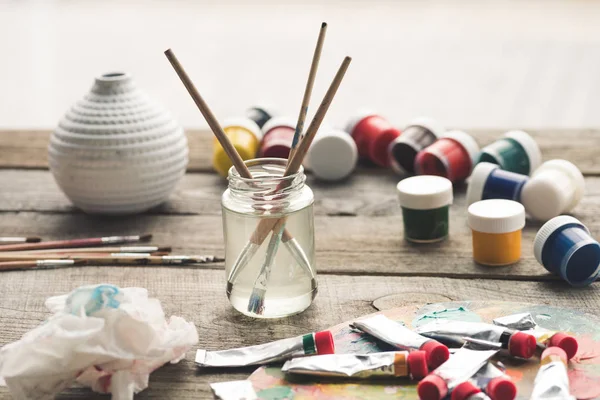 Brosses à peinture au solvant — Photo de stock