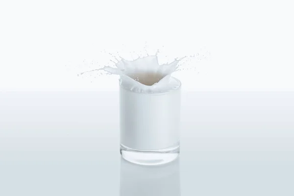 Spritzer Milch — Stockfoto