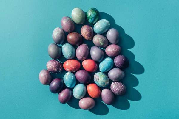 Huevos pintados - foto de stock