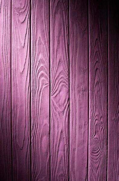 Planches en bois peintes en fond violet — Photo de stock