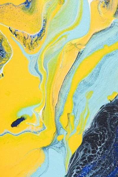 Texture acrylique abstraite colorée avec peinture jaune et bleue — Photo de stock