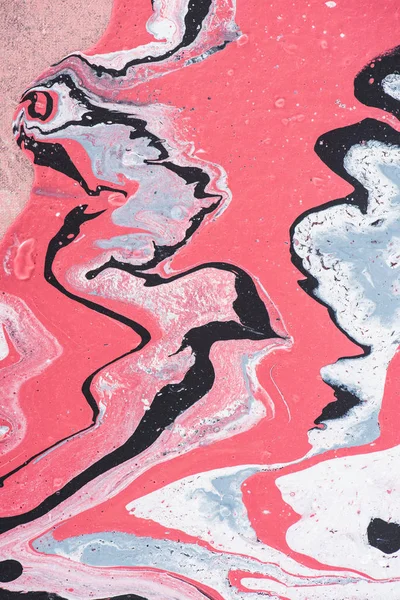 Close up de fundo pintado abstrato com tinta acrílica cinza e rosa — Fotografia de Stock