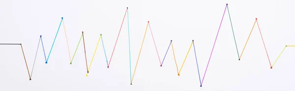 Vista superior de líneas dibujadas conectadas coloridas, concepto de conexión - foto de stock