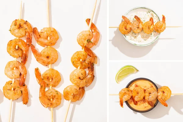 Collage de deliciosos langostinos fritos sobre pinchos con lima y salsas sobre fondo blanco - foto de stock