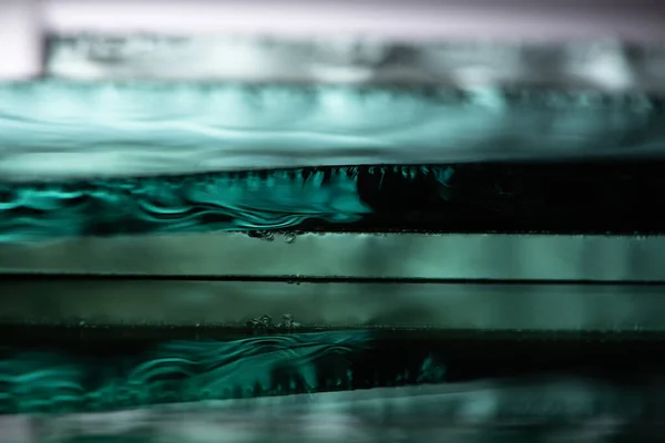 Vue rapprochée des miroirs en pile — Photo de stock