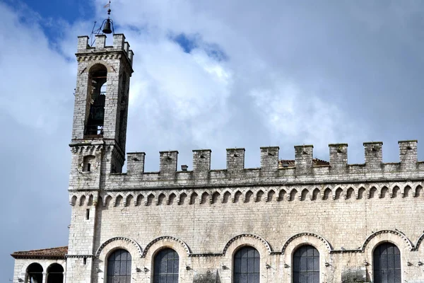 Palazzo Dei Consoli Gubbio Frente Cielo Azul —  Fotos de Stock