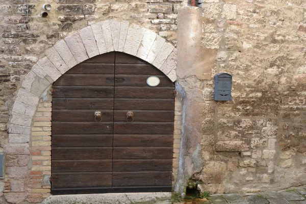 Oude Bruine Voordeur Italiaanse — Stockfoto