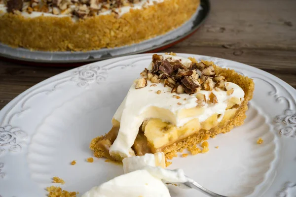 Banoffy pie on a dish. — Stock Photo, Image