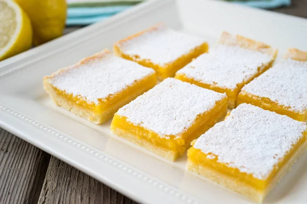 Freshly baked lemon bars — Stock Photo, Image