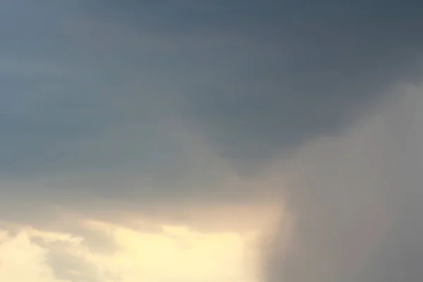 Черное Облако Гроза Перед Дождём — стоковое фото