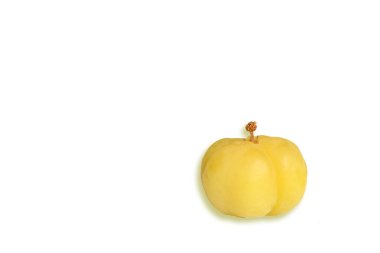 Yıldız Bektaşi üzümünü yakın plan ve beyaz arkaplanda izolasyon