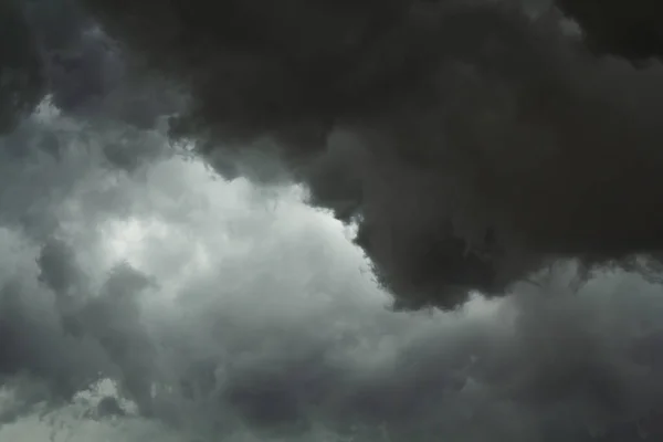 Céu Escuro Com Nuvens Negras Cobertas Antes Grande Tempestade Entrar — Fotografia de Stock