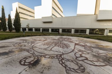 Valladolid, İspanya. Castilla y Leon Valladolid Üniversitesi Bilim Fakültesi ve amblemi