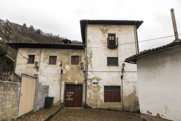 Cangas Del Narcea España Casas Tradicionales Barrio Entrambasaguas Parte Más —  Fotos de Stock