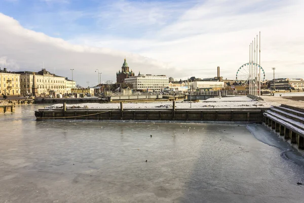 Helsinki Finnland Blick Auf Das Gefrorene Wasser Das Die Altstadt — Stockfoto