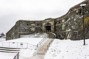Helsinki, Finlandiya. Kral Kapısı (Kuninkaanportti), Suomenlinna Kalesi 'nin ana girişi. 1991 'den beri bir Dünya Mirası Sitesi