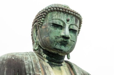 Kamakura, Japonya. Büyük Buda 'nın (Daibutsu) görünüşü, Budist tapınağında Amida Buddha' yı (Amitabha) temsil eden büyük bronz heykel.