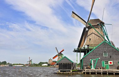 Amsterdam'dan eski yel değirmeni