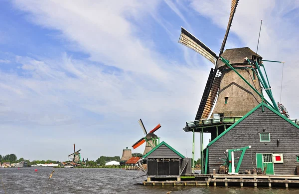 Amsterdam'dan eski yel değirmeni