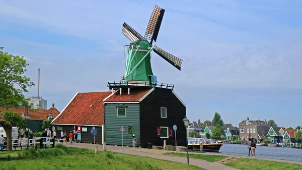 Velho Moinho de vento de Amsterdam — Fotografia de Stock