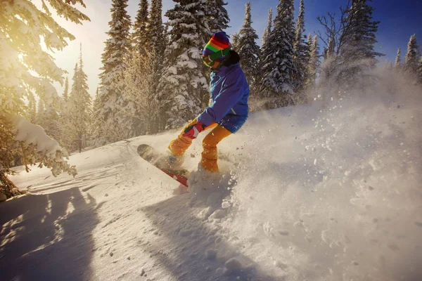 Snowboarder haciendo un tallado en el lado del dedo del pie —  Fotos de Stock