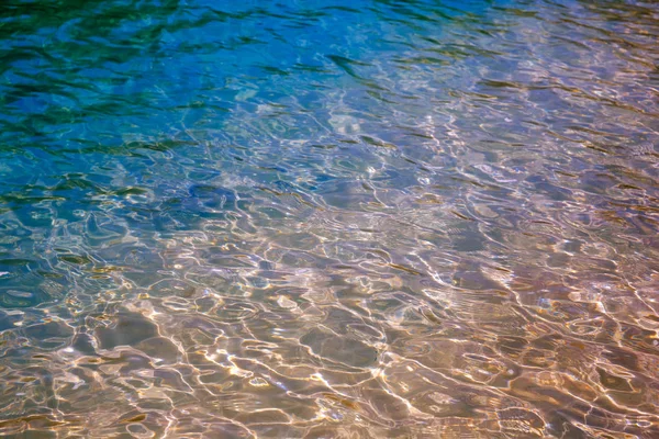 Pure clear water of the Andaman Sea coast. Thailand. — Stock Photo, Image