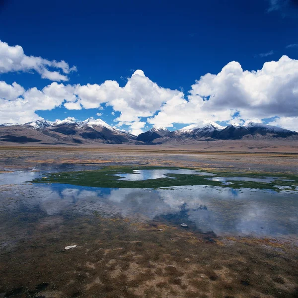 Nehri Vadisi ve dağ